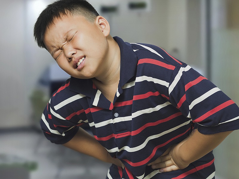 Cha mẹ không nên chủ quan khi trẻ đau bụng bất thường.