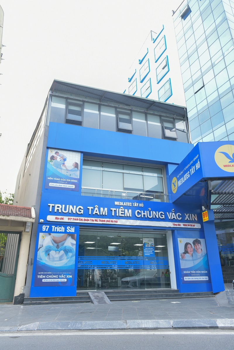 Trung tâm Tiêm chủng MEDLATEC  tại 97 Trích Sài, Tây Hồ, Hà Nội có cơ sở khang trang hiện đại