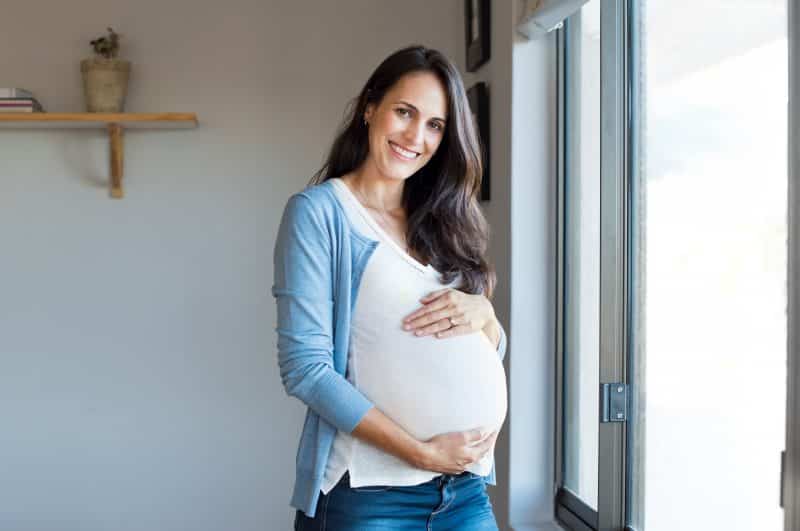 Mẹ bầu mang thai khi đã lớn tuổi nên làm xét nghiệm sàng lọc dị tật bẩm sinh 