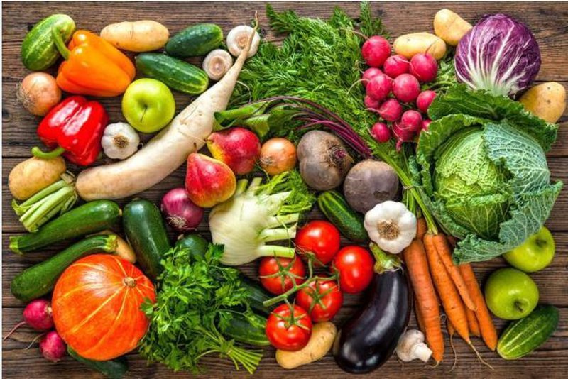 Bổ sung nhiều rau củ quả vào chế độ ăn của người bị gan nhiễm mỡ để hỗ trợ tích cực cho việc điều trị