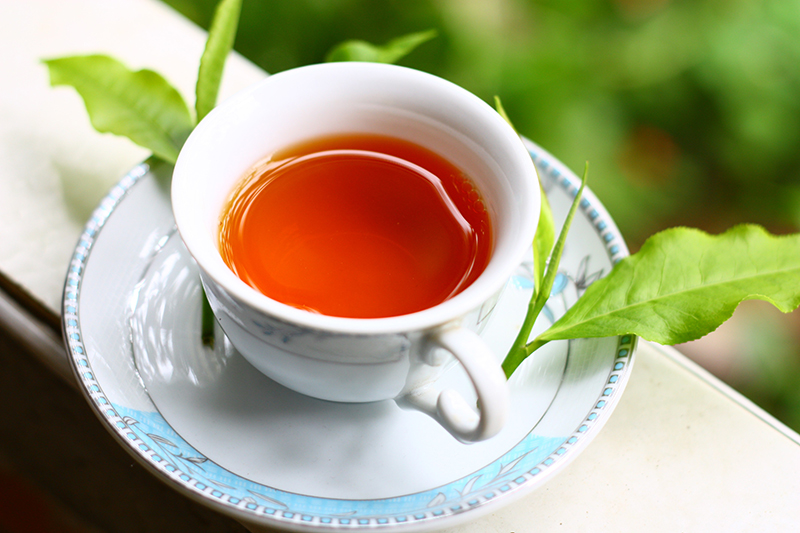 Uống trà atiso tốt cho người bị gan nhiễm mỡ