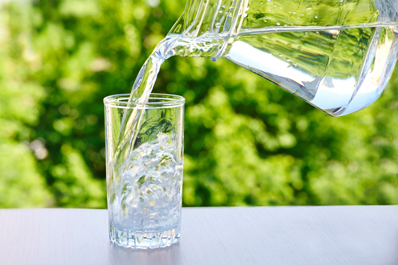 Người bị gan nhiễm mỡ cấp độ 1 nên uống nhiều nước mỗi ngày