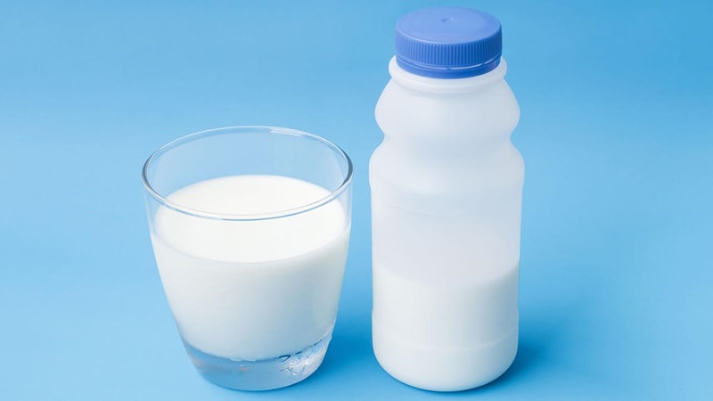 Người bị gan nhiễm mỡ có thể sử dụng các sản phẩm sữa tách kem để bảo vệ gan