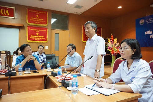GS AHLĐ Nguyễn Anh Trí chù trì thảo luận các nội dung hợp tác giữa hai bệnh viện.