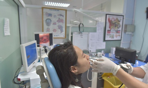 Phát hiện sớm ung thư tai mũi họng nhờ phương pháp nội soi bằng ống mềm tại MEDLATEC