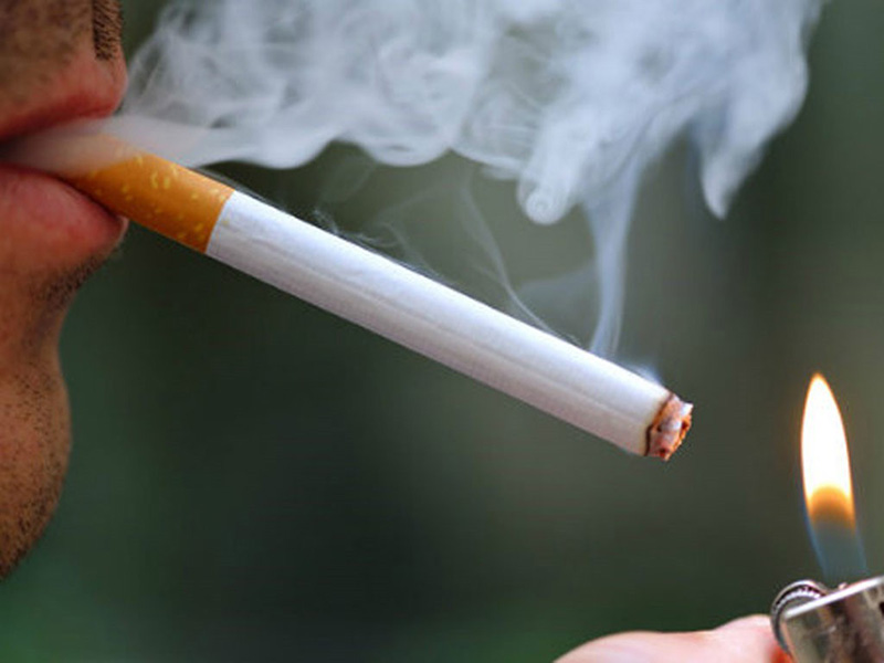 Hút thuốc lá cũng có thể gây vô sinh ở nam giới
