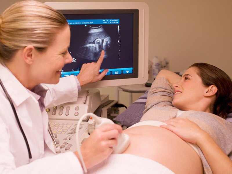 Siêu âm không chỉ thấy mỗi hình dáng của thai nhi mà còn sớm phát hiện được những dị tật nếu có ở trẻ