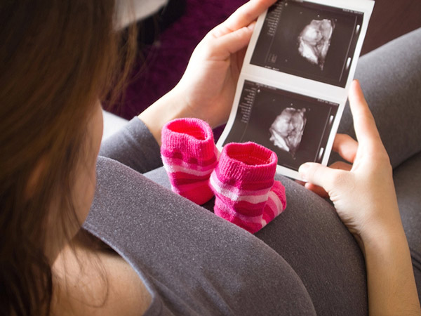 Siêu âm thai giúp xác định vị trí và sự phát triển của thai nhi
