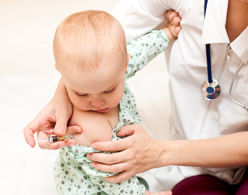 Tiêm vắc xin cho trẻ ở đâu là câu hỏi của không ít các bậc phụ huynh