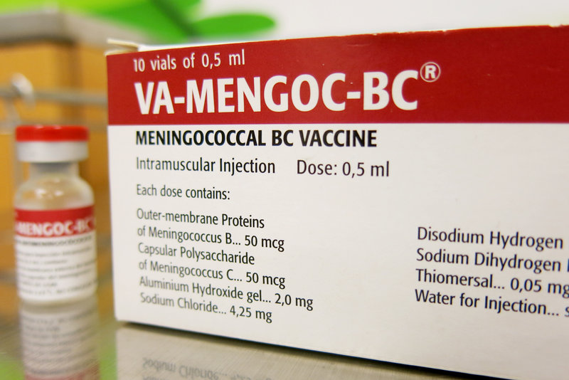 Tiêm vắc xin não mô cầu BC thường được sử dụng
