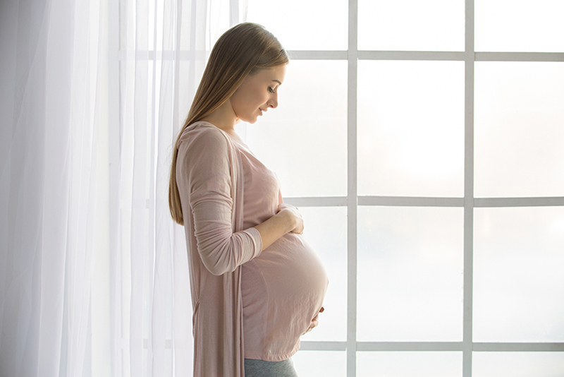 Phụ nữ đang mang bầu là một trong những đối tượng không được tiêm vắc xin phòng thủy đậu