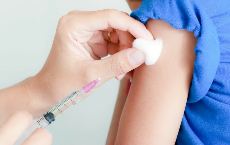 Tiêm vắc xin thường gây sưng đau tại vị trí tiêm
