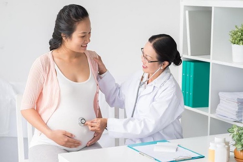 Thai phụ nên đi khám thai thường xuyên để đảm bảo sức khỏe cho hai mẹ con