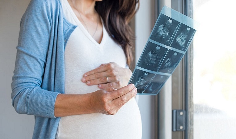 Những thai phụ có kết quả bất thường khi siêu âm, Double Test,... nên làm thêm xét nghiệm sàng lọc NIPT.