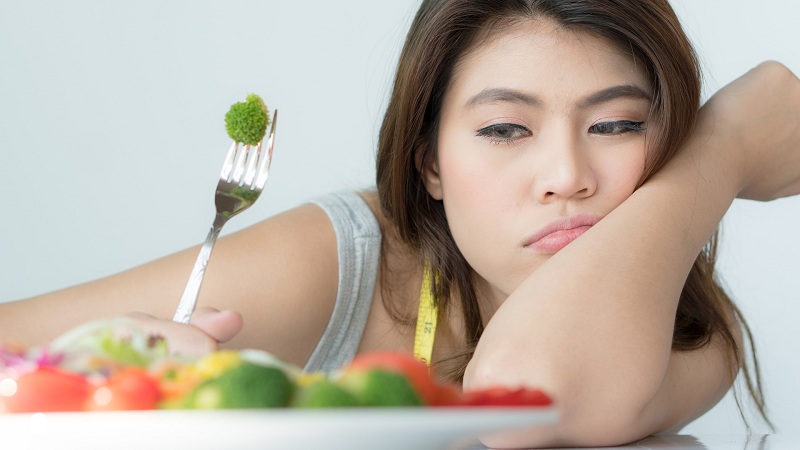 Nhịn ăn có ảnh hưởng tới sức khỏe không?
