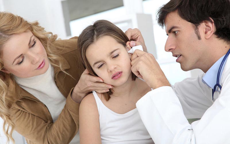 Những nguyên nhân gây ra ù tai ở trẻ em là gì?
