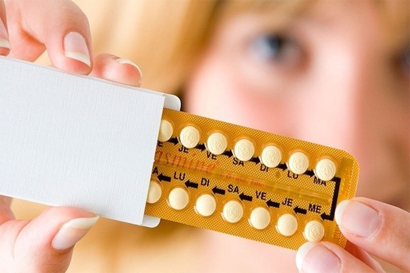 Thuốc tránh thai hàng ngày có tác dụng như thế nào để ngăn chặn sự thụ tinh?
