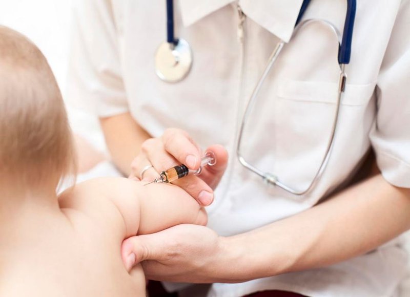 Vắc xin 6 trong 1 được tiêm vào bắp đùi hay chổ khác trên cơ thể của trẻ?
