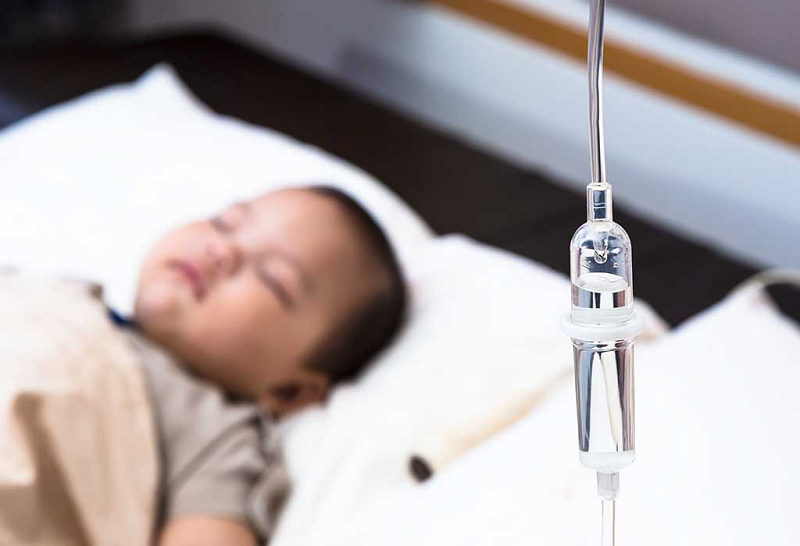 Trẻ bị nhiễm trùng máu cần được điều trị cấp cứu ngay để đảm bảo an toàn sự sống