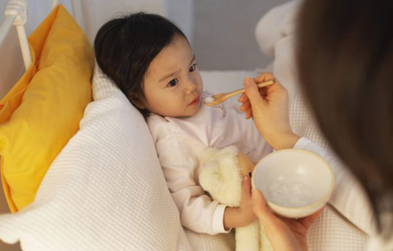 Cho trẻ ăn cháo khi đang bị viêm phổi là cách bổ sung dinh dưỡng tốt nhất