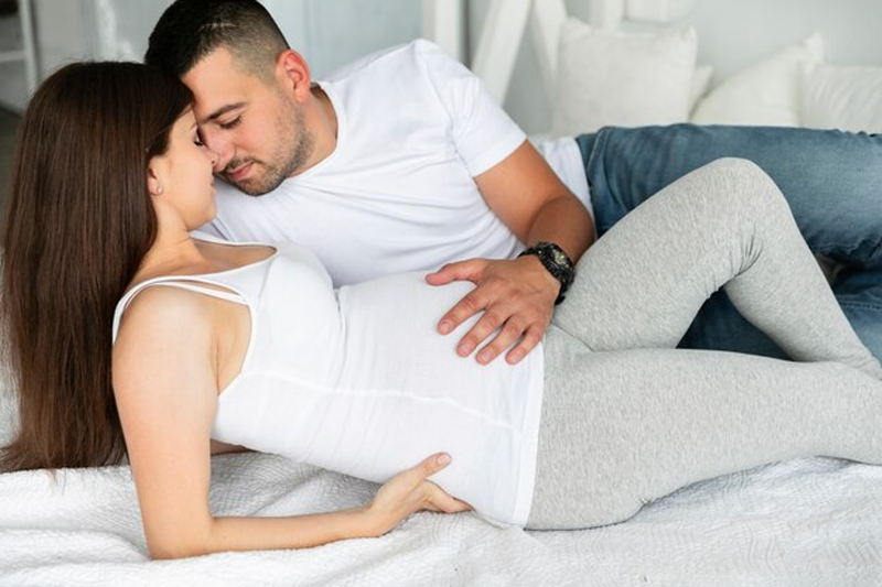 Sinh hoạt vợ chồng khi mang thai mang đến nhiều lợi ích