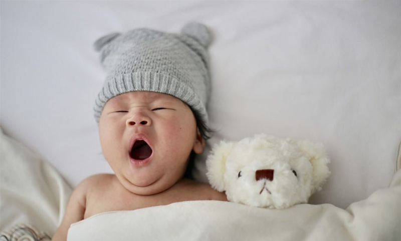 Giấc ngủ đóng vai trò quan trọng đối với trẻ sơ sinh và trẻ nhỏ. Nhưng làm thế nào để các bé có được giấc ngủ ngon và sâu thì không phải ai cũng biết. Hãy cùng MEDLATEC “bỏ túi” những cách làm trẻ dễ ngủ đơn giản mà hiệu quả dưới đây nhé!