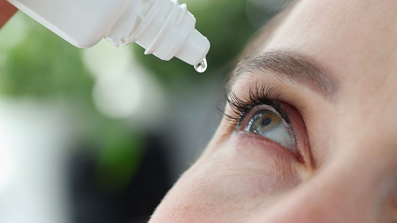 Thuốc nhỏ mắt trị lẹo sẽ hỗ trợ điều trị tại nhà