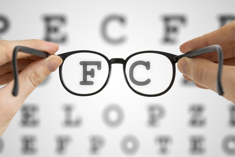 Khi bị cận thị, bệnh nhân thường không nhìn rõ vật ở xa.