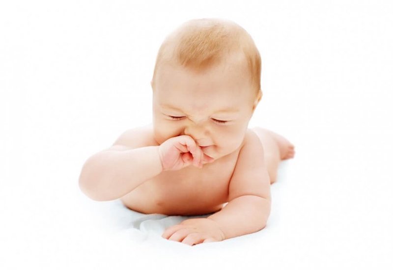 Cha mẹ chỉ nên dùng thuốc nhỏ mũi khi trẻ có các triệu chứng bệnh hô hấp và cần có chỉ định của bác sĩ