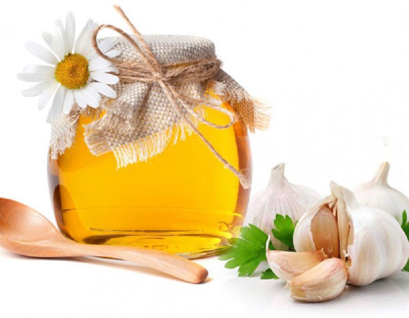 Cách chữa đau dạ dày bằng mật ong và tỏi giúp làm lành vết loét nhanh chóng