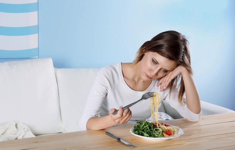 Đầy bụng khó tiêu là hiện tượng gây nên cảm giác chán ăn, bụng căng trướng, ậm ạch khó chịu
