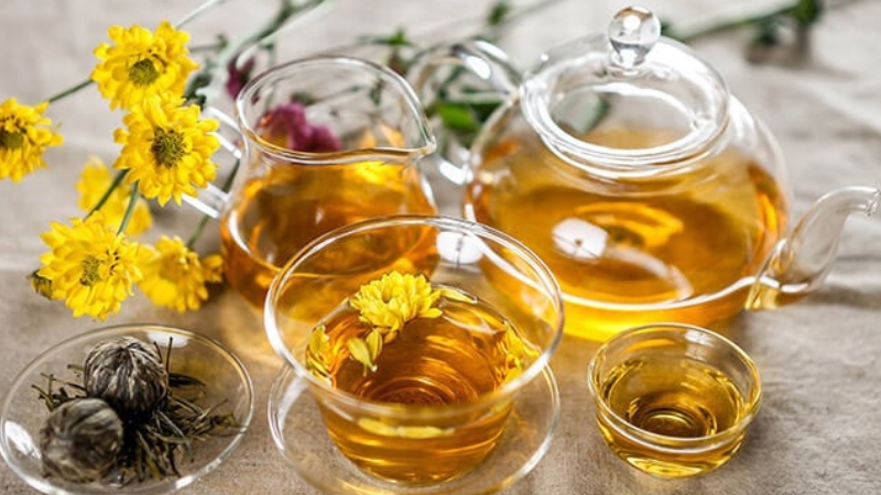 Trà hoa cúc thảo mộc thải độc giúp đường ruột hoạt động tốt hơn