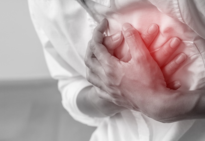 Ngừng uống thuốc tăng huyết áp có thể gây biến chứng nhồi máu cơ tim