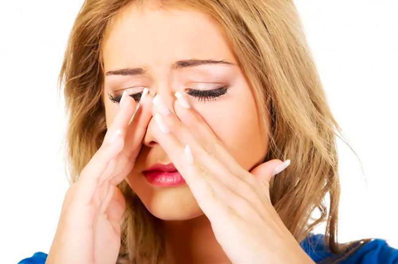 Đau nhức mũi là biểu hiện điển hình của bệnh lý viêm xoang