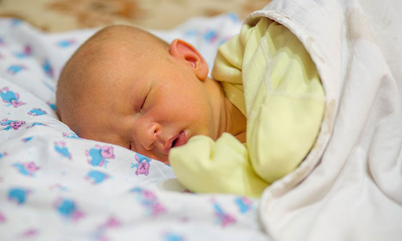 Vì sao trẻ sơ sinh 1 tháng tuổi chưa hết vàng da là thắc mắc của nhiều ba mẹ