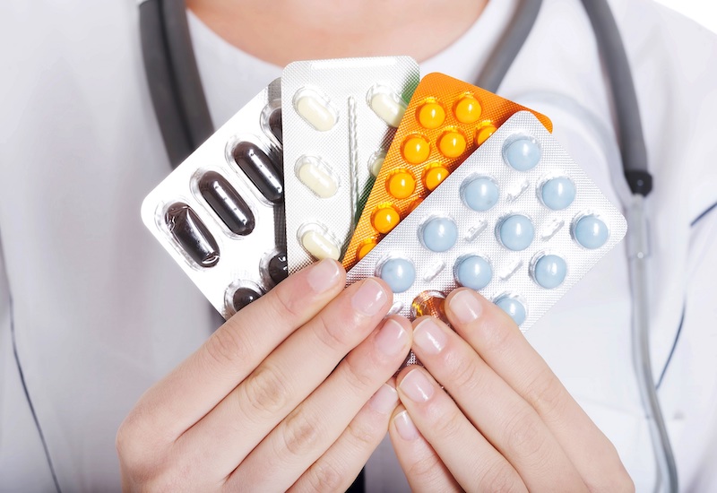 Thuốc giảm đau kháng viêm NSAIDs là nhóm các thuốc có công dụng chống đau, giảm viêm và hạ sốt