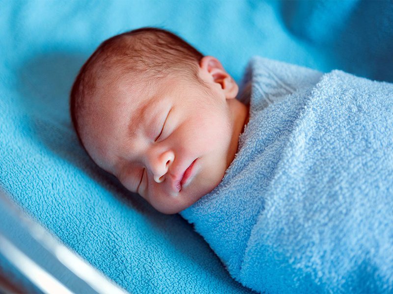 Trẻ sơ sinh thường ngủ nhiều nhất trong tháng đầu tiên sau sinh