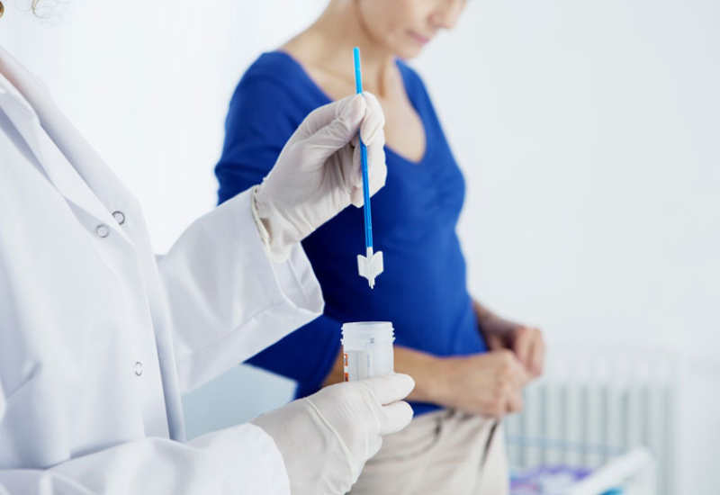 Người bệnh cần thực hiện một số loại xét nghiệm trong quá trình đi khám phụ khoa