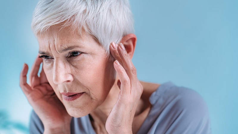 Tuổi tác có thể là lý do khiến hoạt động của thính giác suy giảm
