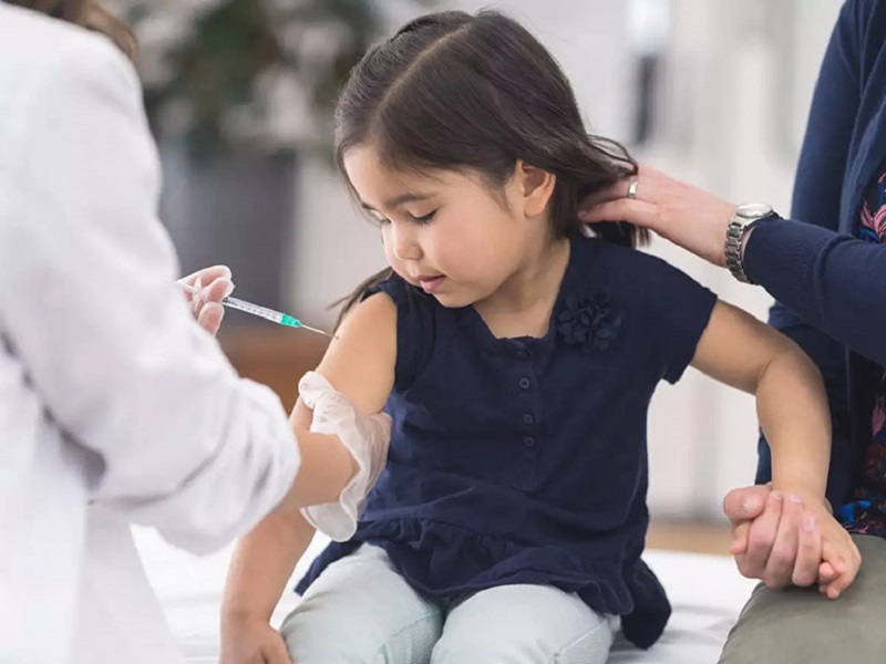 Tiêm vắc xin phòng bệnh là giải pháp phòng ngừa hiệu quả nguy cơ trẻ bị zona
