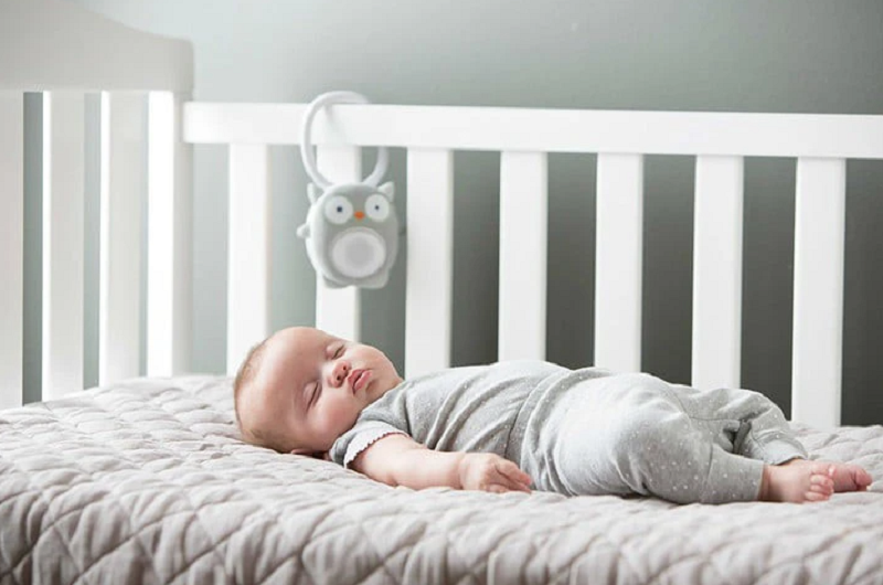 Môi trường ngủ yên tĩnh, an toàn sẽ giúp trẻ dễ dàng vượt qua khủng hoảng ngủ