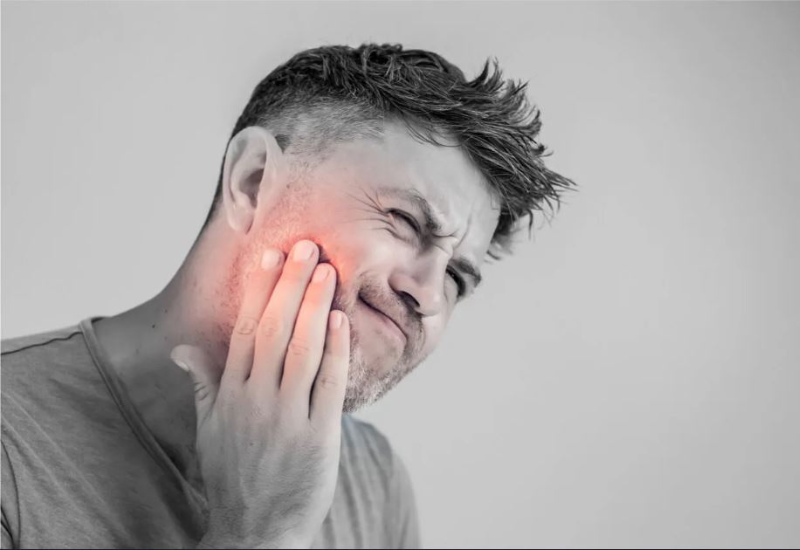 Nhiễm trùng là tình trạng rất dễ gặp nếu nhổ răng hàm không an toàn, đúng kỹ thuật