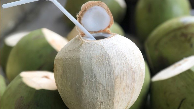 Nước dừa có chứa nhiều thành phần tốt cho sức khỏe