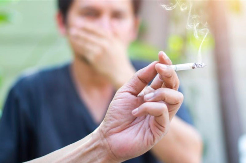 Hút thuốc lá thụ động tiềm ẩn rất nhiều rủi ro cho sức khỏe