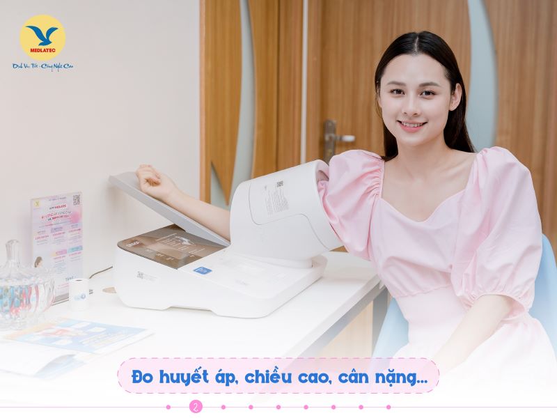 Kiểm tra tổng quát là bước đầu tiên của khám sức khỏe sản phụ khoa