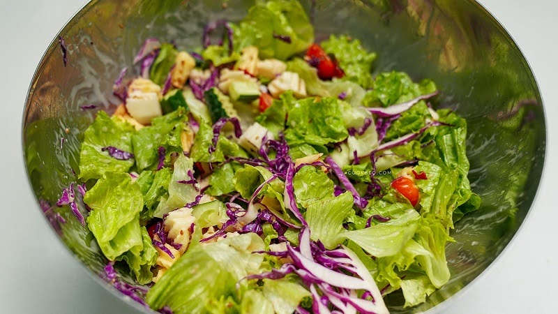 Salad rau diếp dễ chế biến mà lại giàu giá trị dinh dưỡng