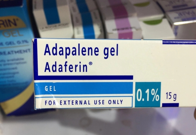 Adapalene giúp điều trị mụn trứng cá hiệu quả