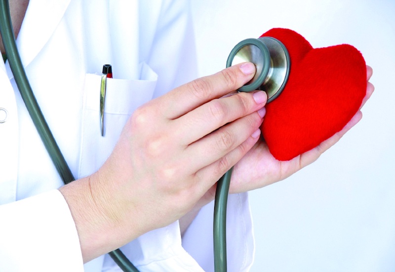 Bác sĩ thực hiện những bước nào trong quy trình khám tim mạch?
