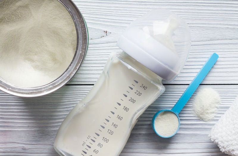 Sử dụng loại sữa công thức phù hợp đối với trẻ