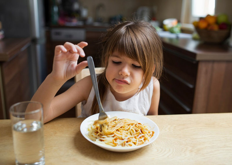 Tình trạng trẻ không tăng cân do biếng ăn khiến cha mẹ lo lắng